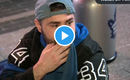 Vidéo: Un fan des Maple Leafs SAUTE une COCHE en direct à la TV...