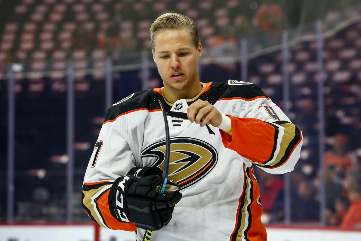OUCH...Hampus Lindholm ou Jeff Petry ???