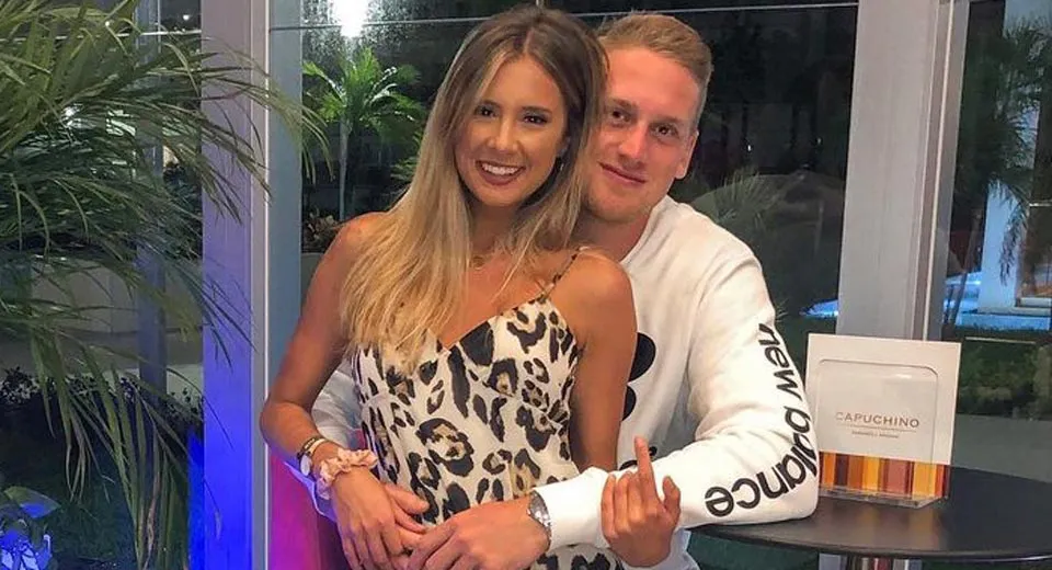 Dream of Anthony Mantha and his girlfriend in Montreal