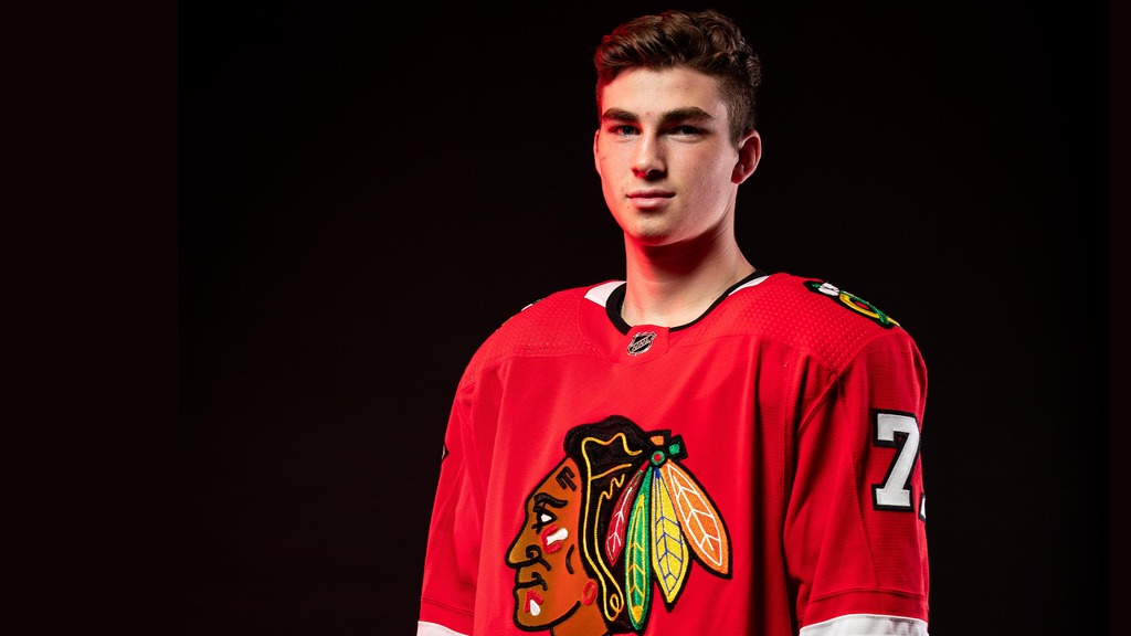 Hockey30 Kirby Dach 3e Centre derri re Nick Suzuki Et Shane Wright 
