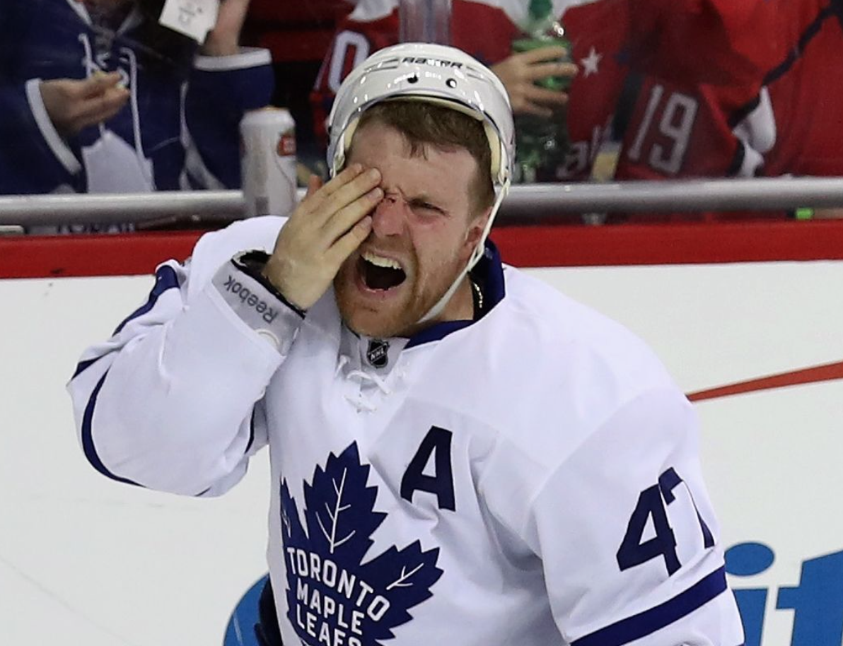 Hockey30 Léo Komarov, à la place de John Tavares...