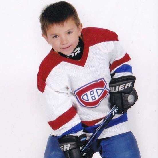 Hockey30 Nick Suzuki Est Tellement Mature