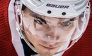 Nick Suzuki saute une COCHE sur Kent Hughes publiquement