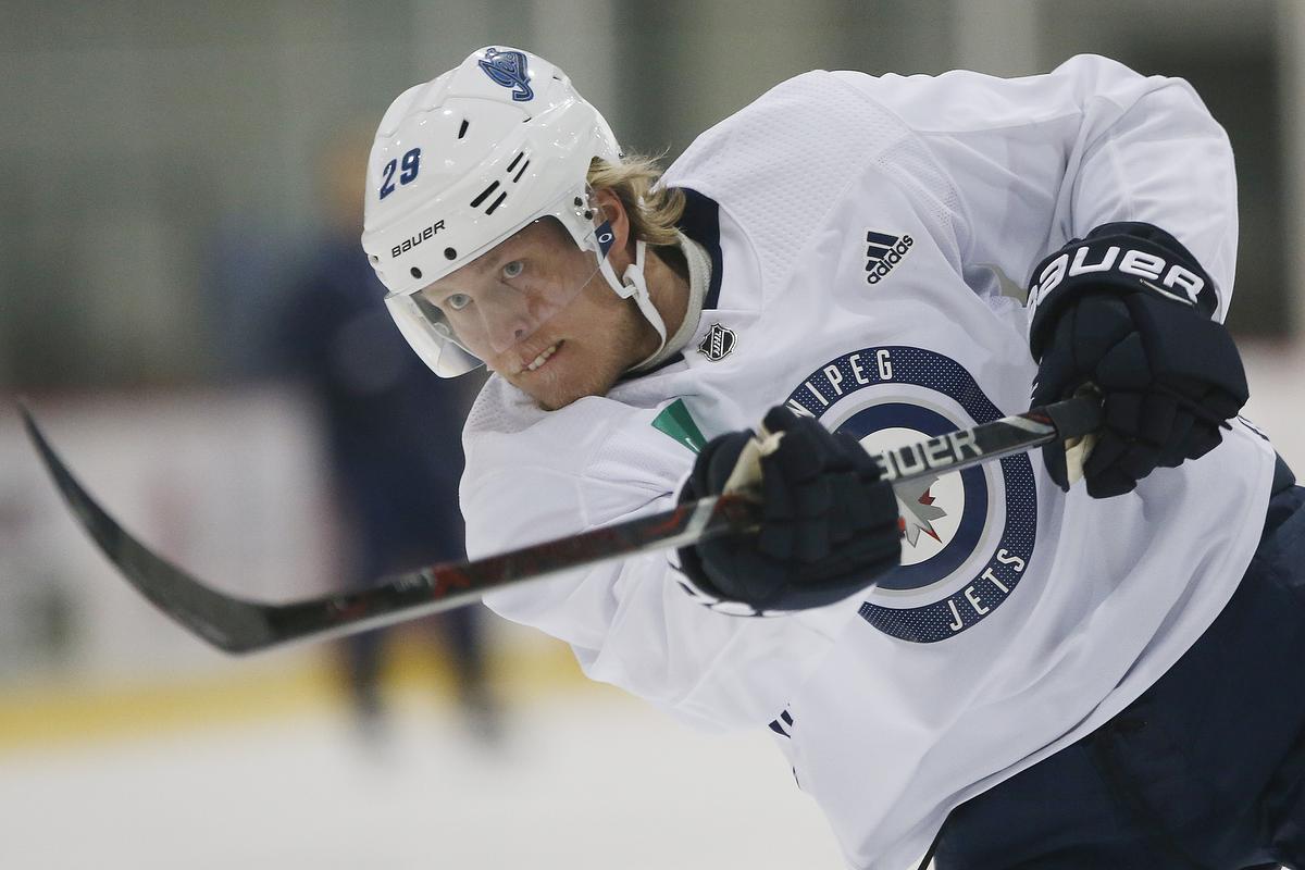 Hockey30 | Pourquoi Patrik Laine n'est pas un membre des ...